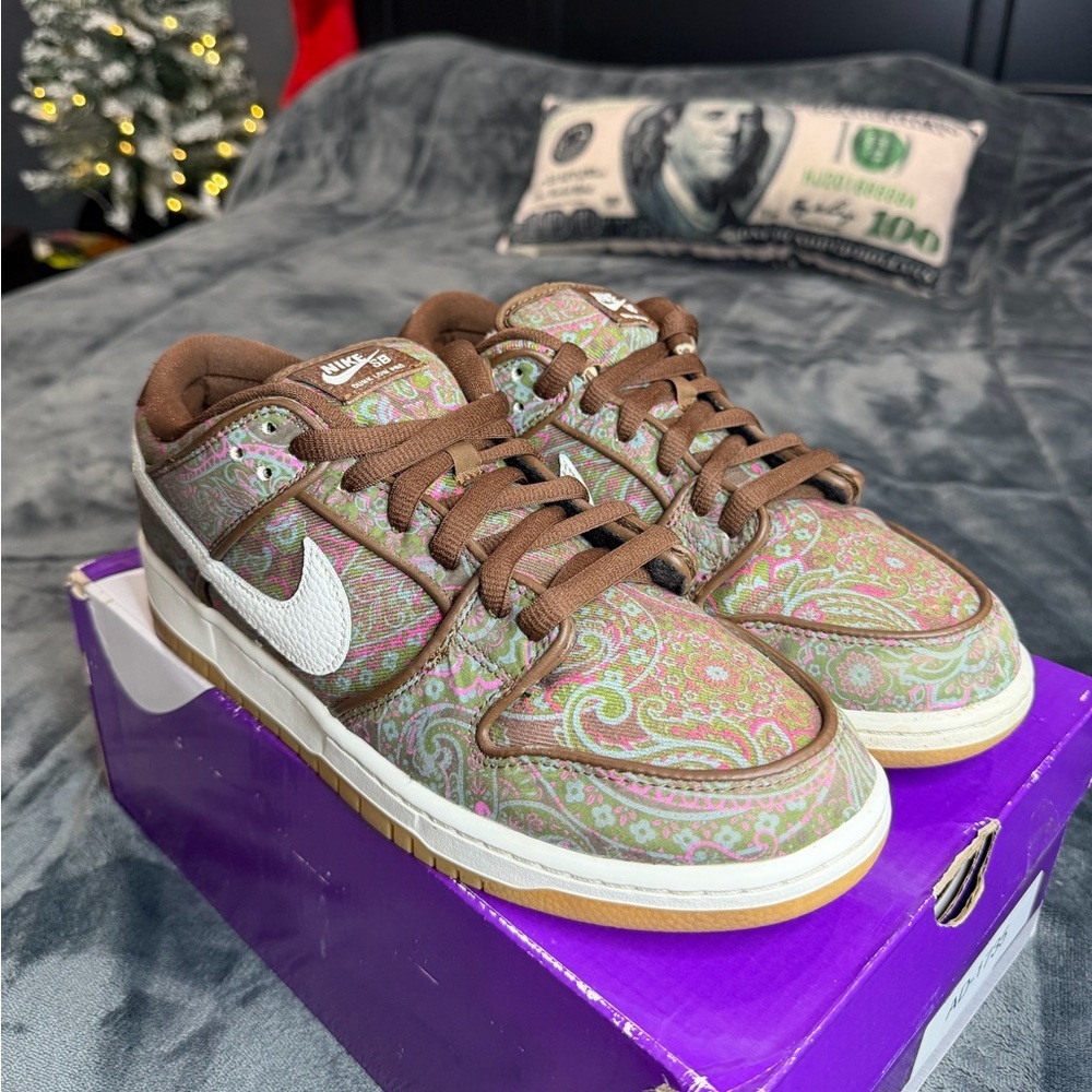 Nike SB Brown Paisley Sneakers - Picture 2 of 9